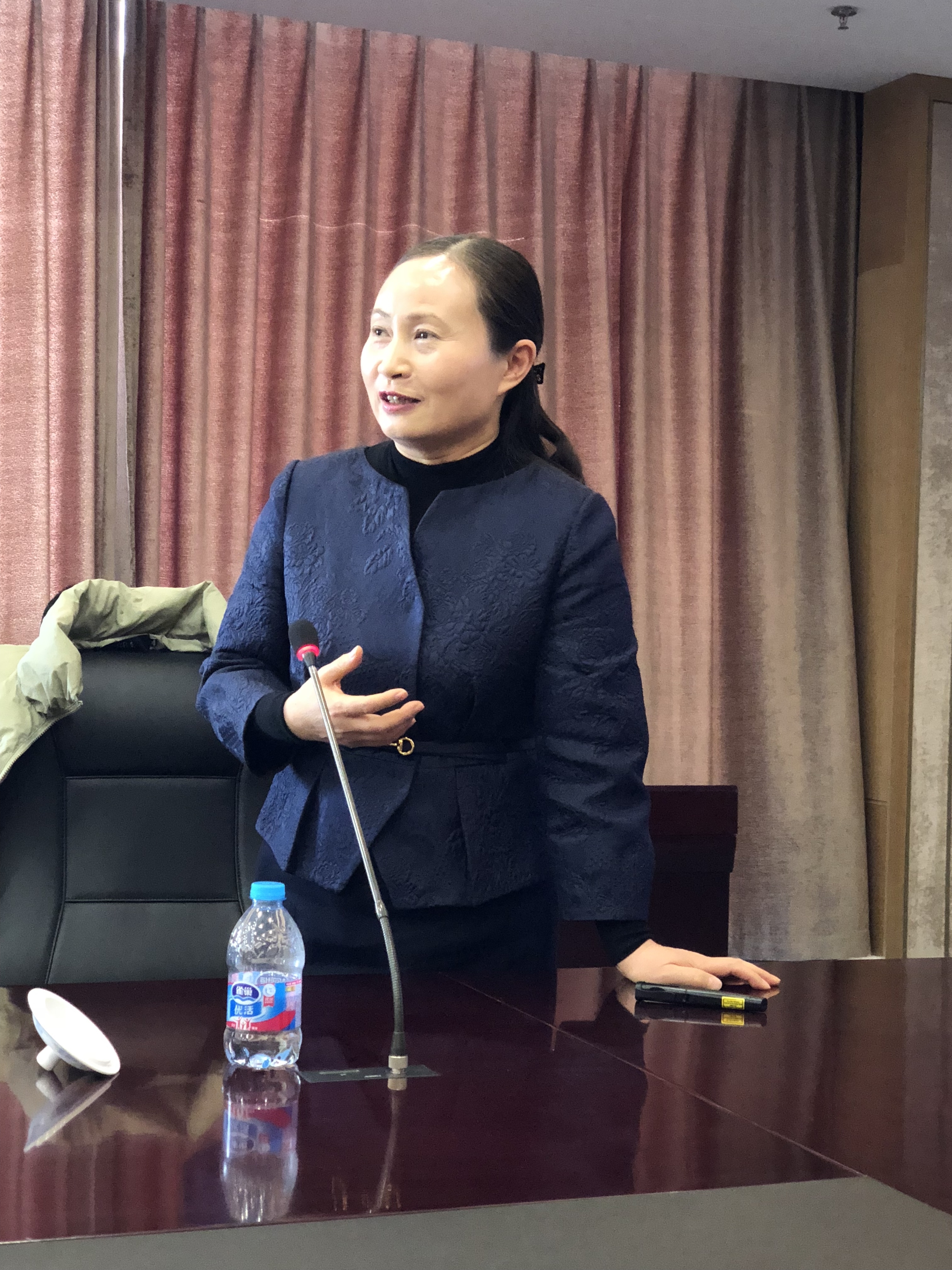 经验交流会-马莉发言.jpg 经验交流会-马莉发言.jpg